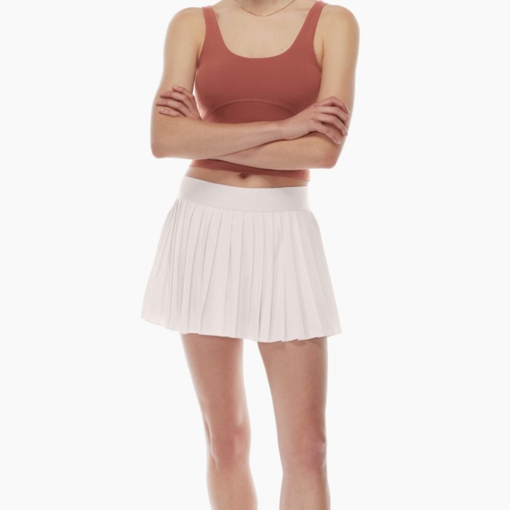 aritzia tennis skirt NWT